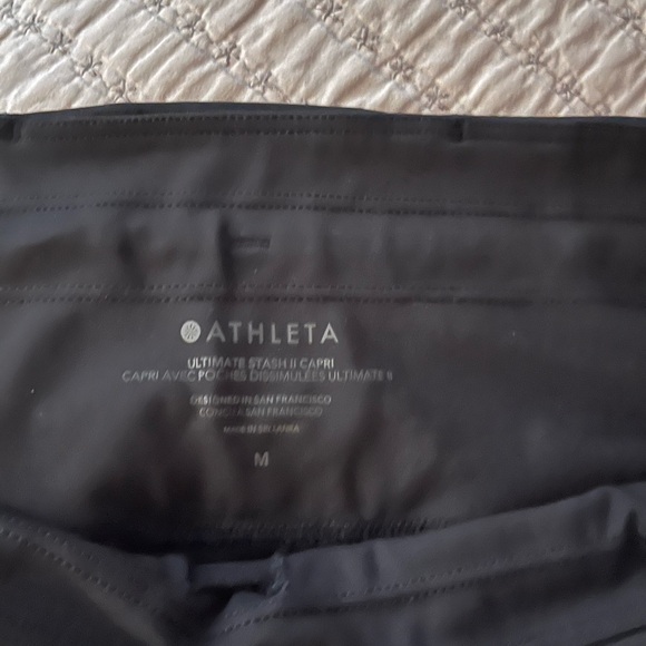 Athleta Ultimate Stash II Capri
Leggings M - Picture 7 of 11